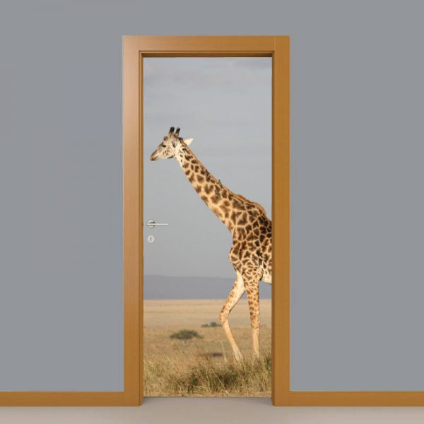 Girafa na savana Porta, em vinil autocolante decorativo para portas e paredes.